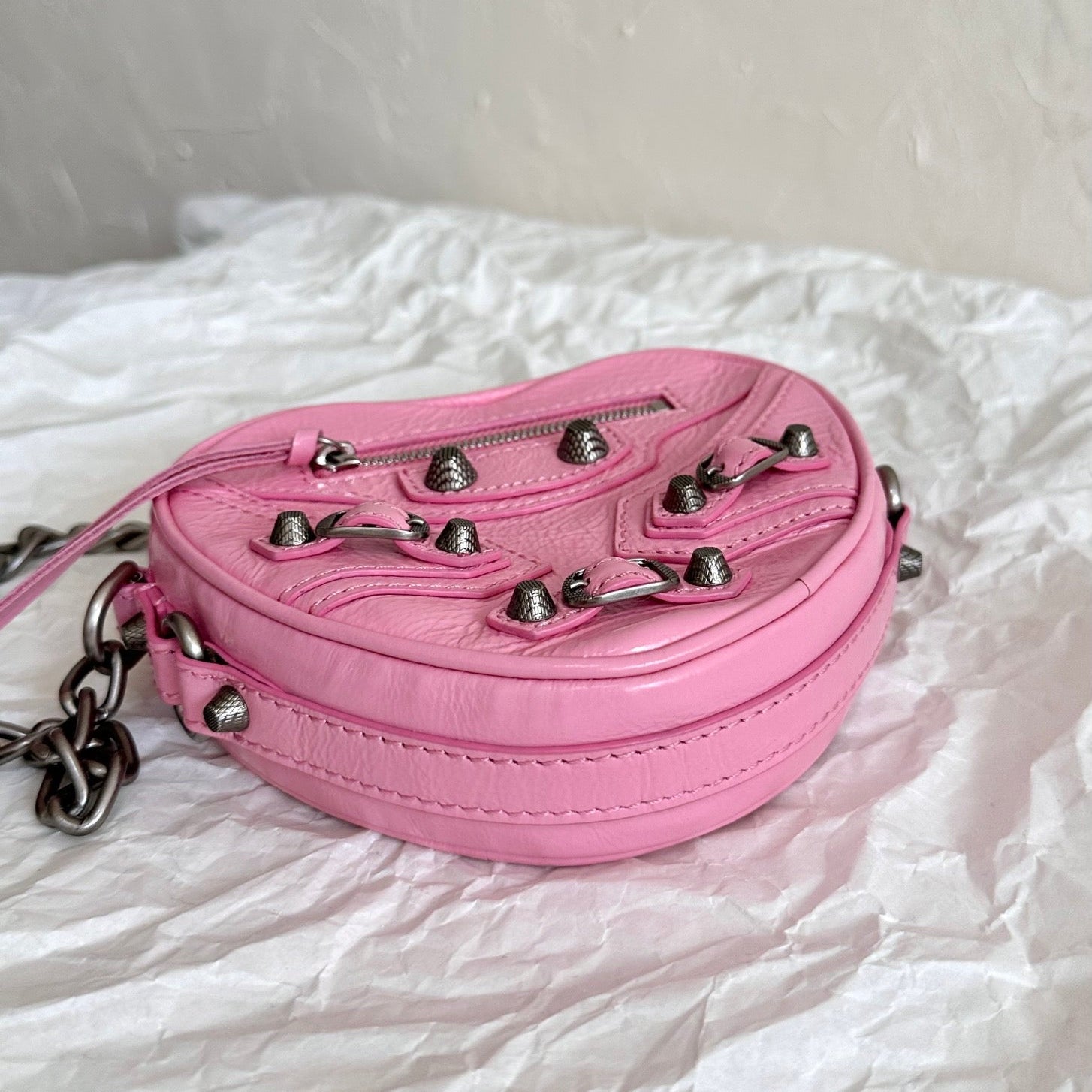 Heart-Shaped Cowhide Leather Crossbody Bag – Chain Strap