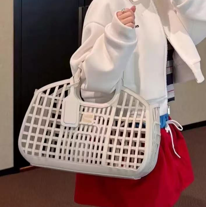 Structured Lattice Tote Bag – Modern Open-Weave Design