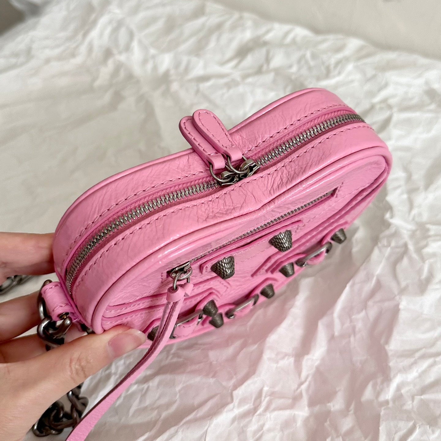 Heart-Shaped Cowhide Leather Crossbody Bag – Chain Strap