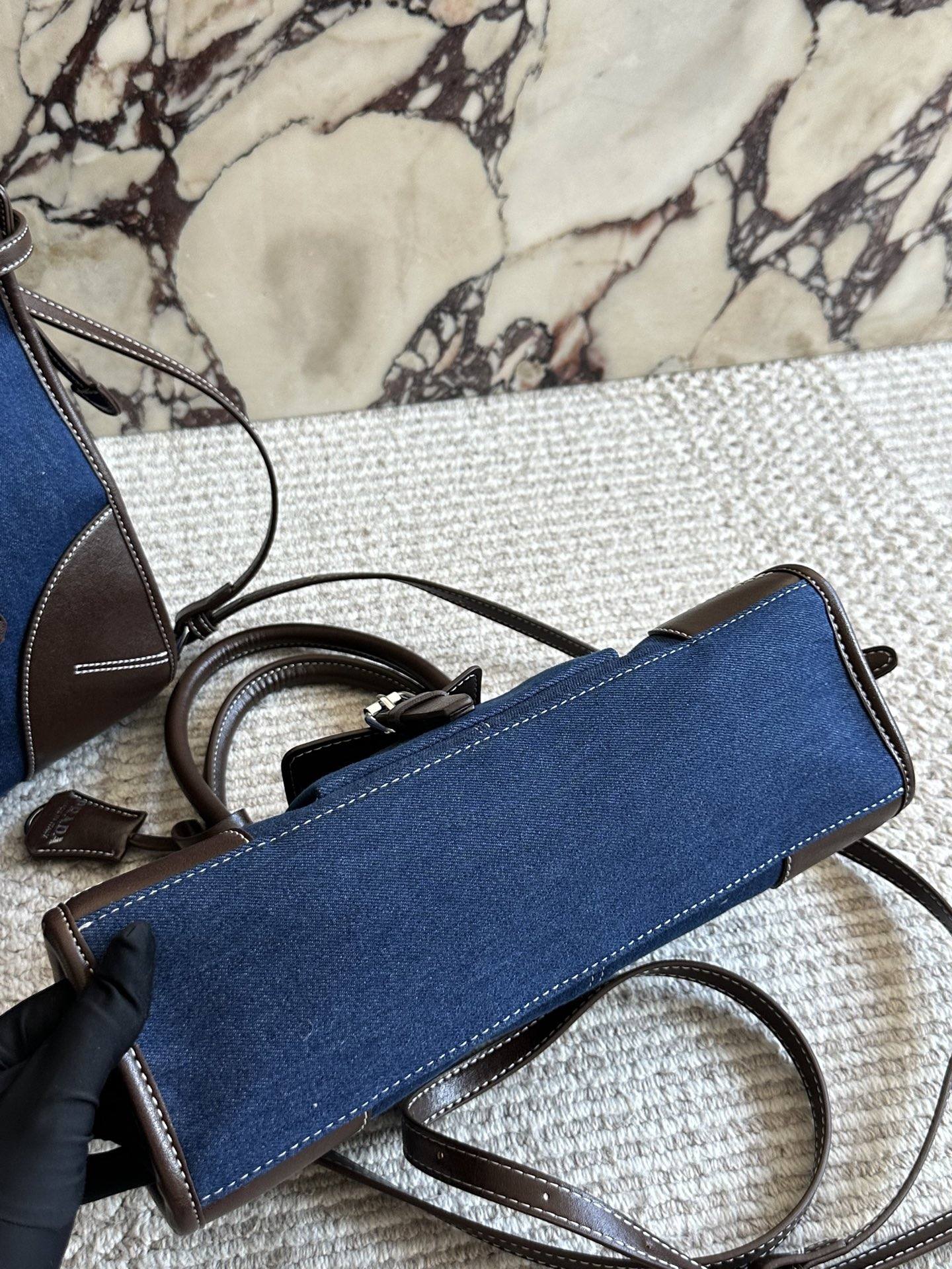 LUXE DENIM SIGNATURE TOTE