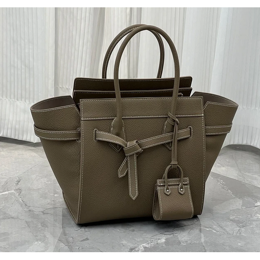 Leather Timeless Chic Tote