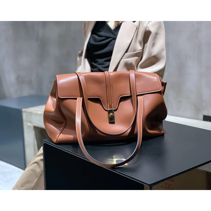 Leather Shoulder Tote – Smooth Calfskin Travel Handbag with Lock Closure