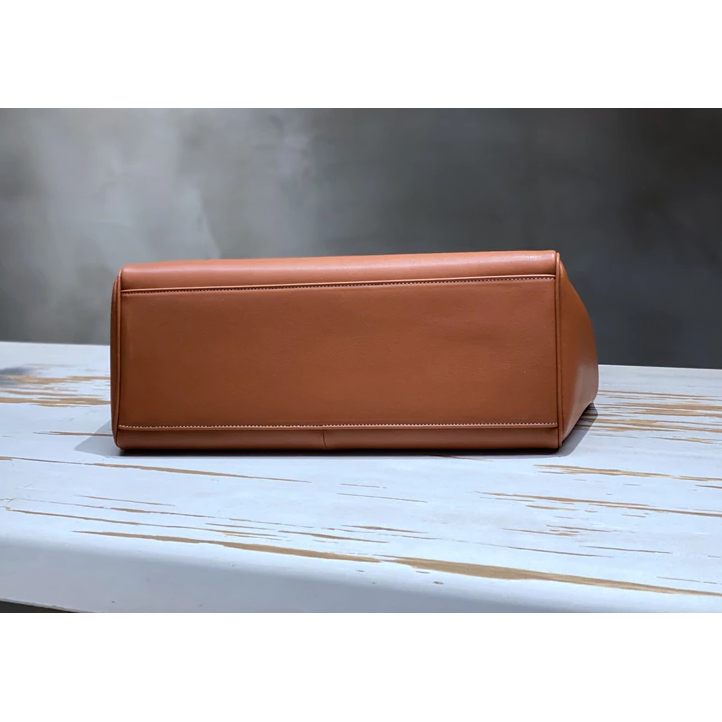 Leather Shoulder Tote – Smooth Calfskin Travel Handbag with Lock Closure