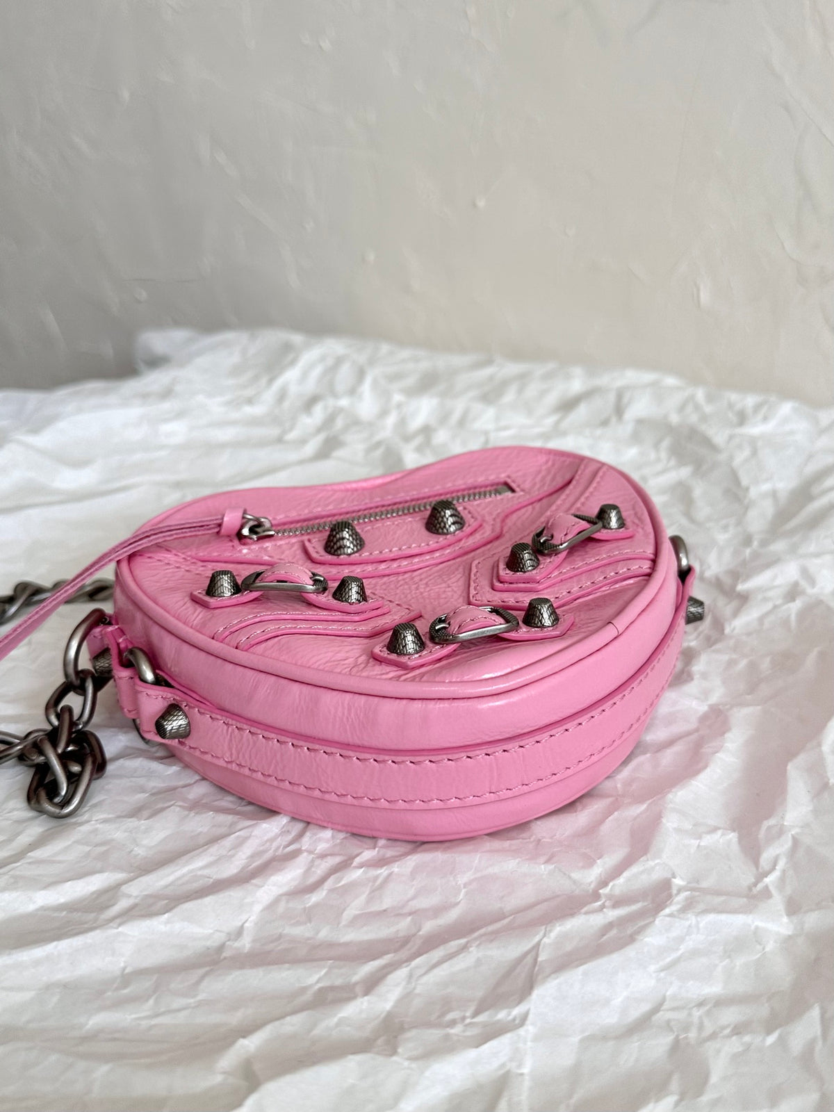 Heart-Shaped Cowhide Leather Crossbody Bag – Chain Strap