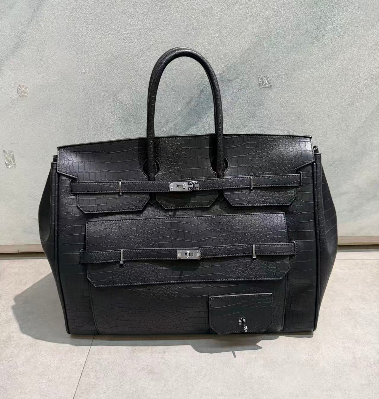 The Ultimate Full-Grain Leather Weekender