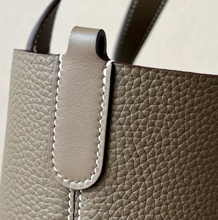 The Full-Grain Pebble Tote