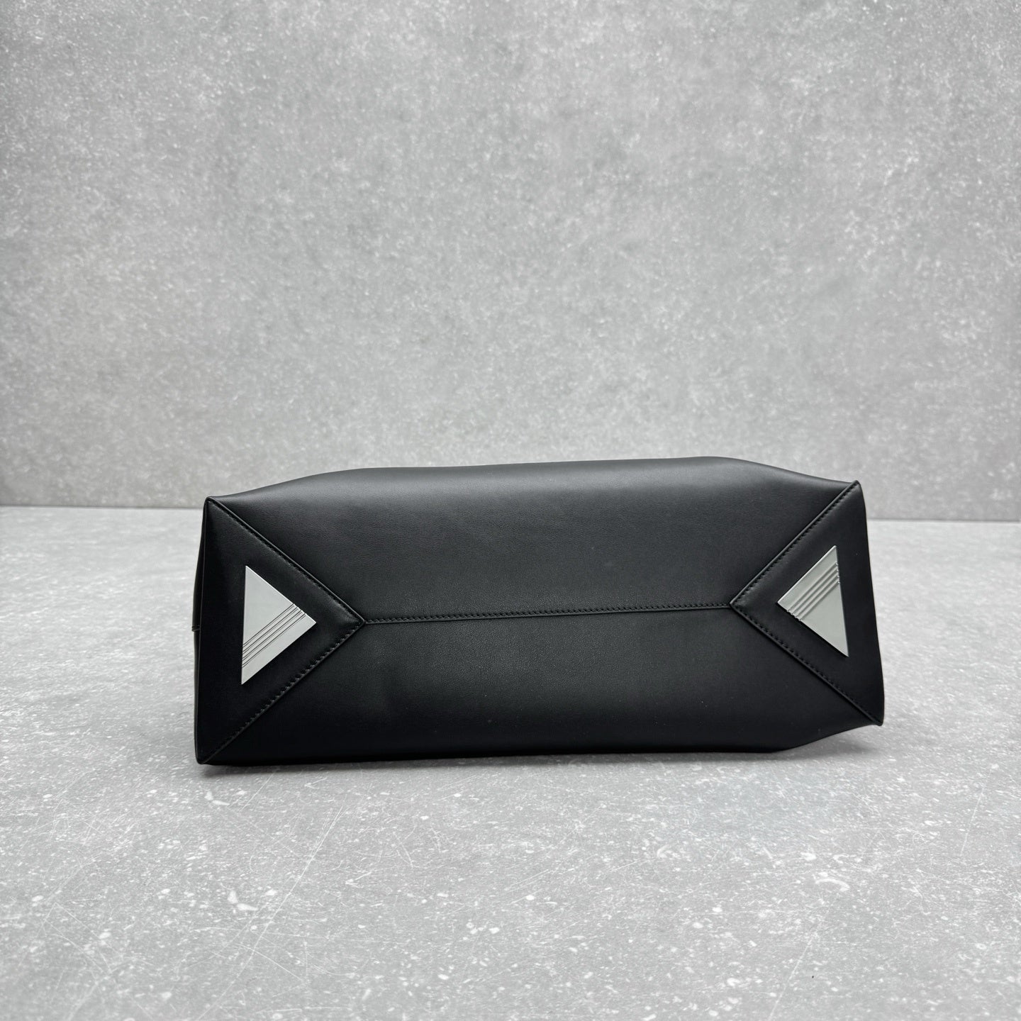 Noir Arc Tote