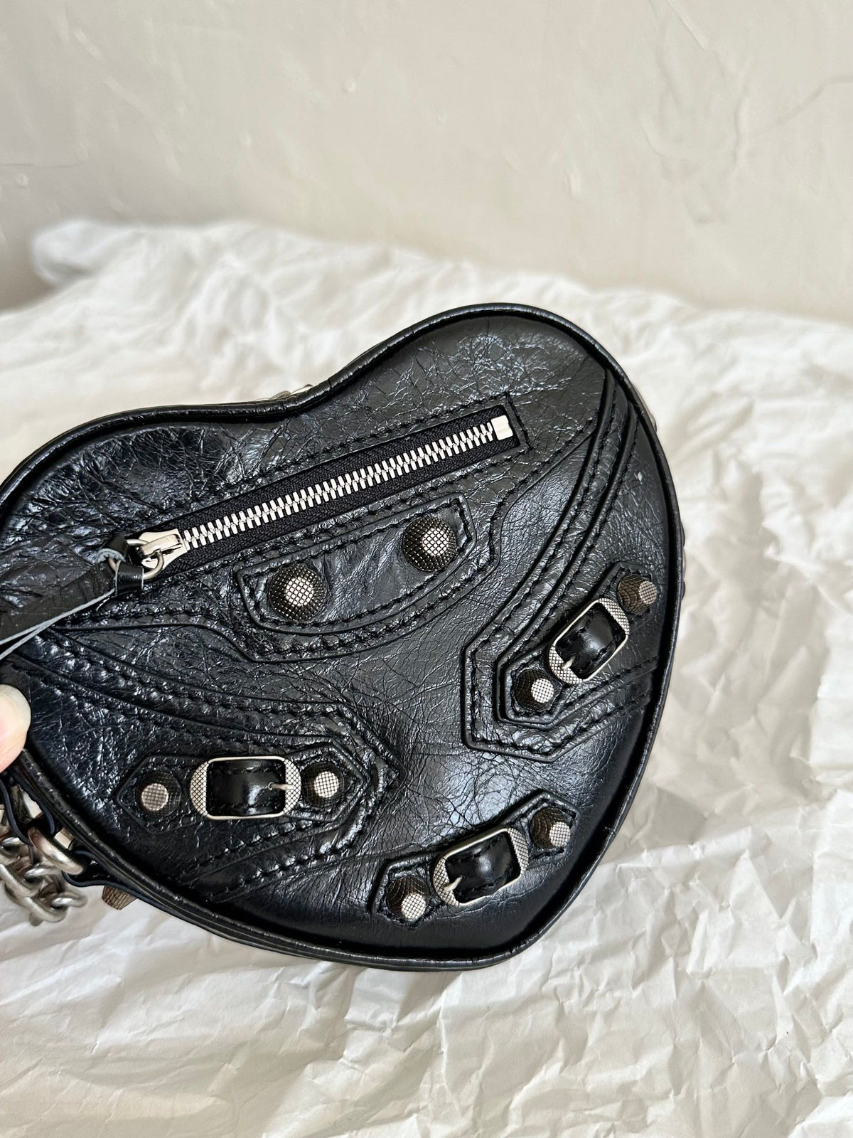 Heart-Shaped Cowhide Leather Crossbody Bag – Chain Strap