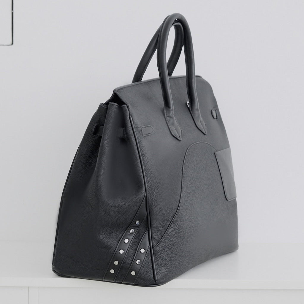 The Ultimate Full-Grain Leather Weekender