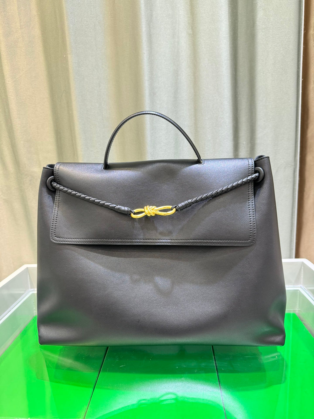 Elegant Cowhide Leather Handbag