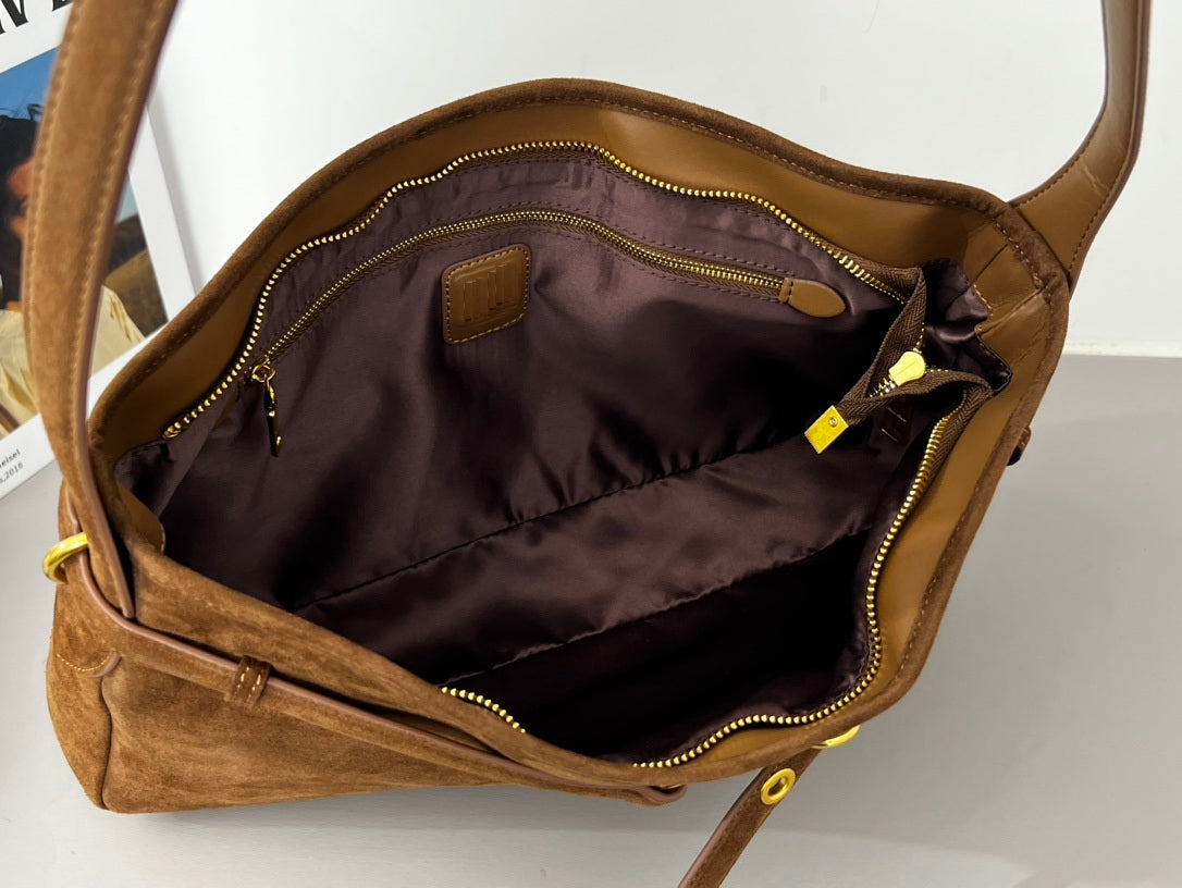 The Classic Luxe Shoulder Bag