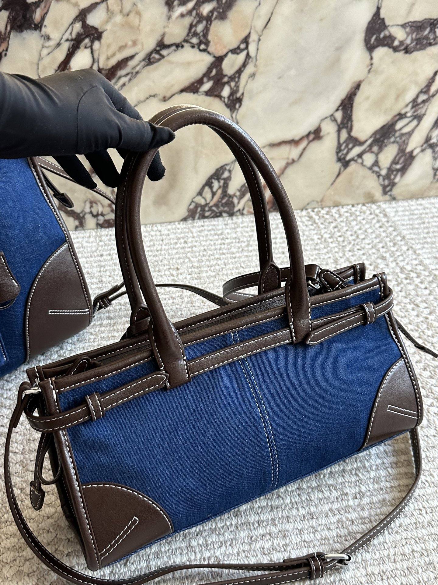 LUXE DENIM SIGNATURE TOTE
