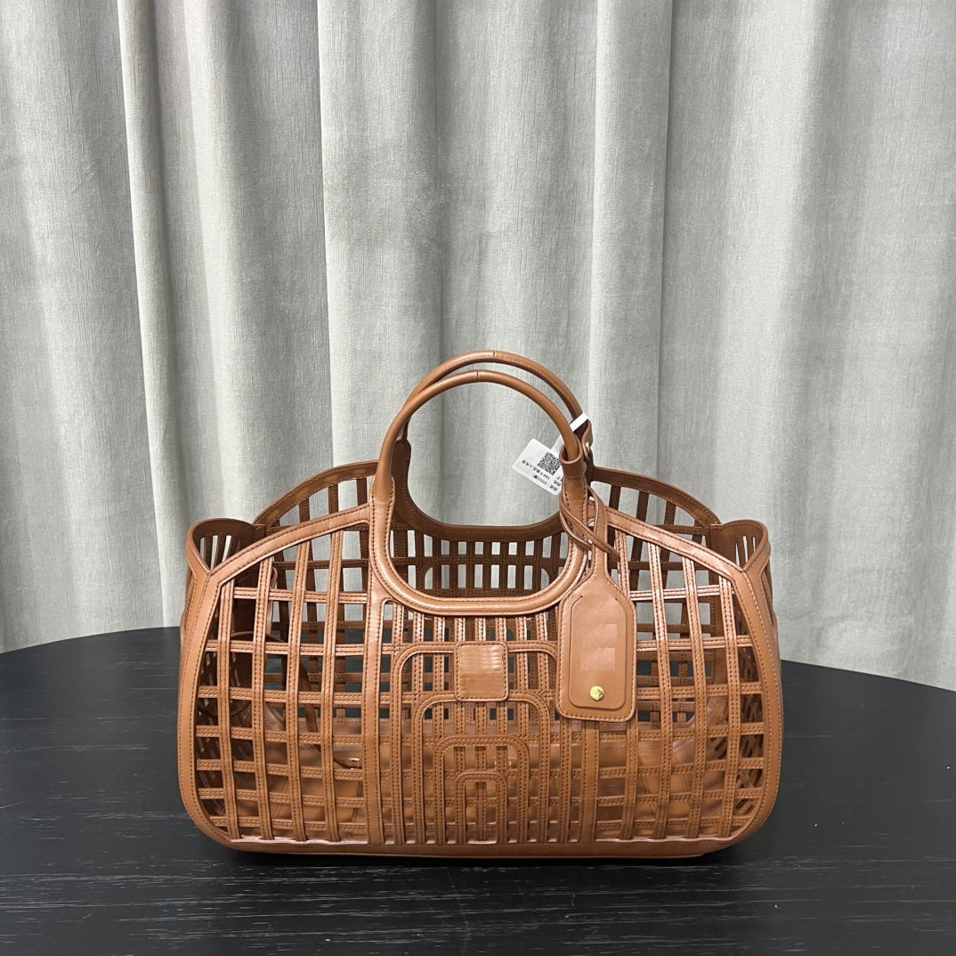 Structured Lattice Tote Bag – Modern Open-Weave Design