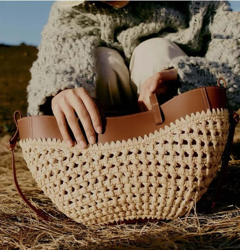 Woven Raffia &amp; Leather Shoulder Bag – Summer Edition