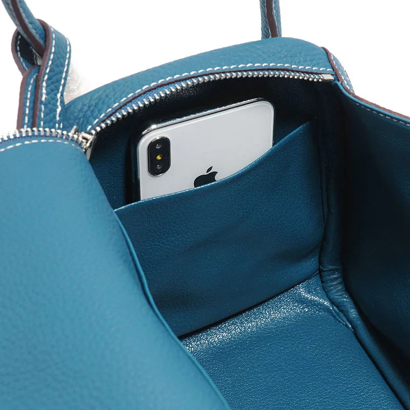 Canvas shoulder bag