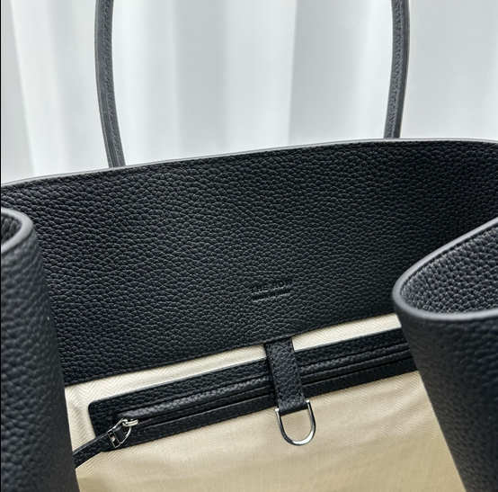 Margaux 15 Bag in Leather
