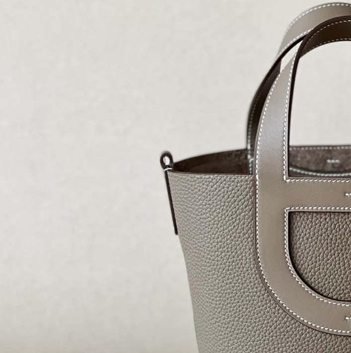 The Full-Grain Pebble Tote