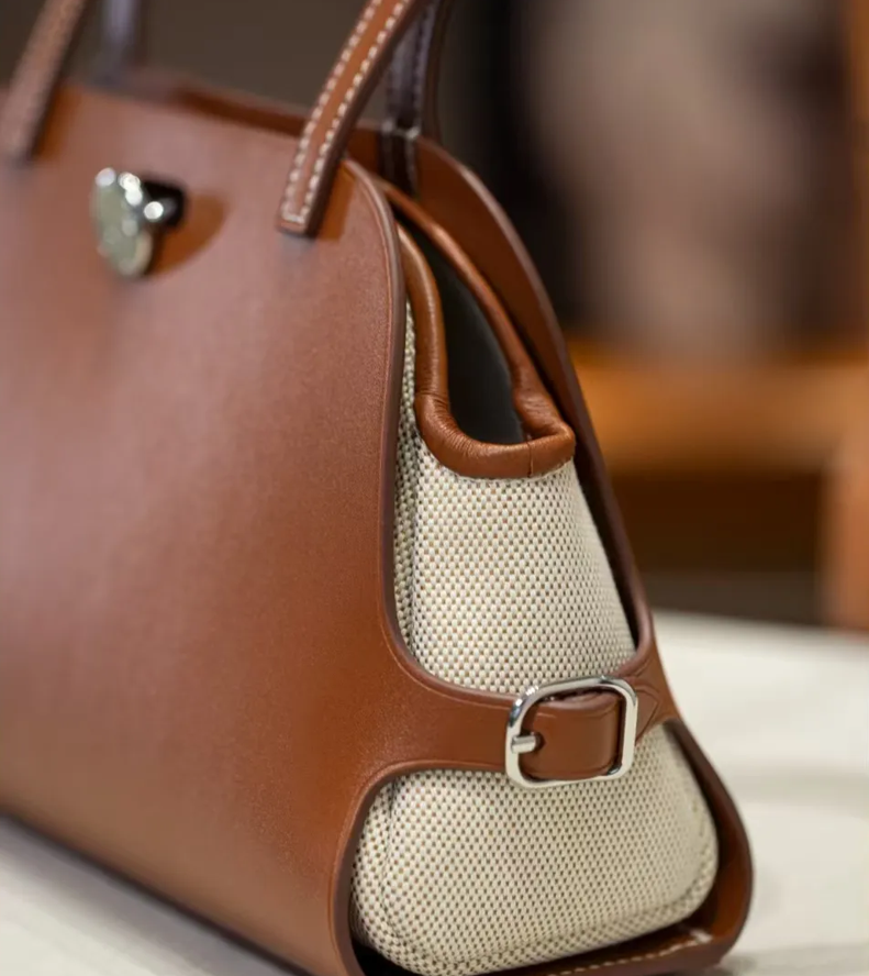 Smooth Cowhide Everyday Carry Tote