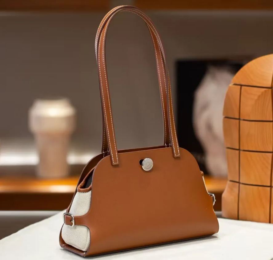 Smooth Cowhide Everyday Carry Tote