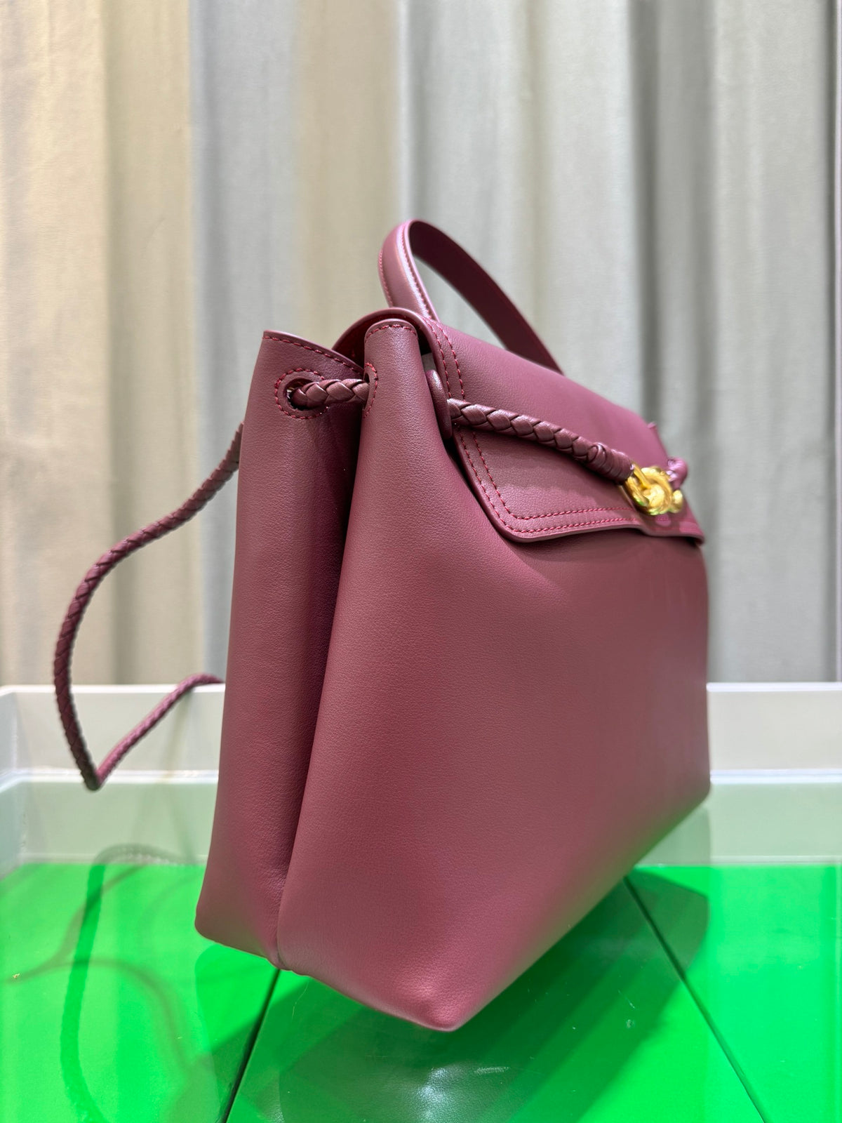 Elegant Cowhide Leather Handbag