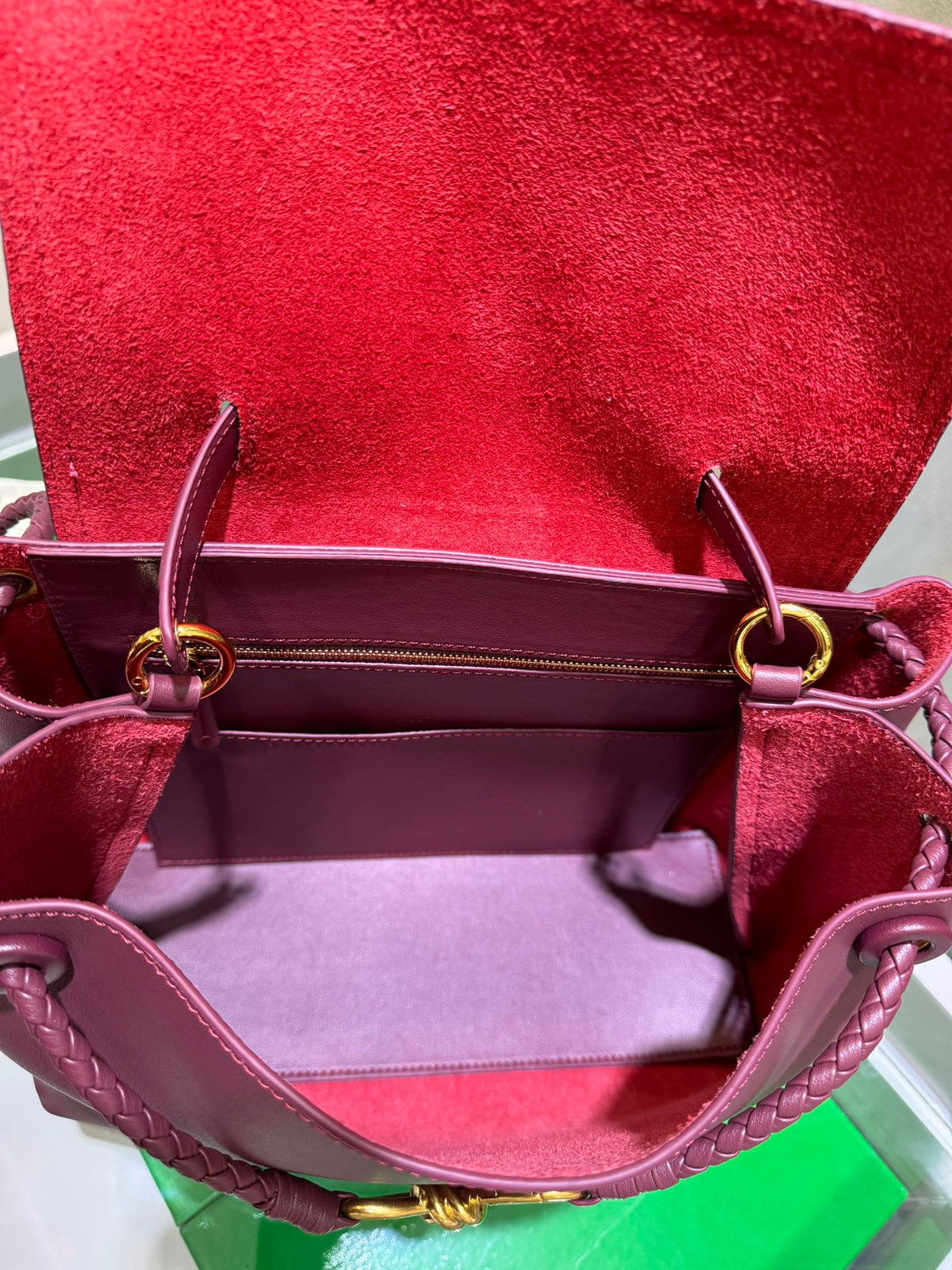 Elegant Cowhide Leather Handbag