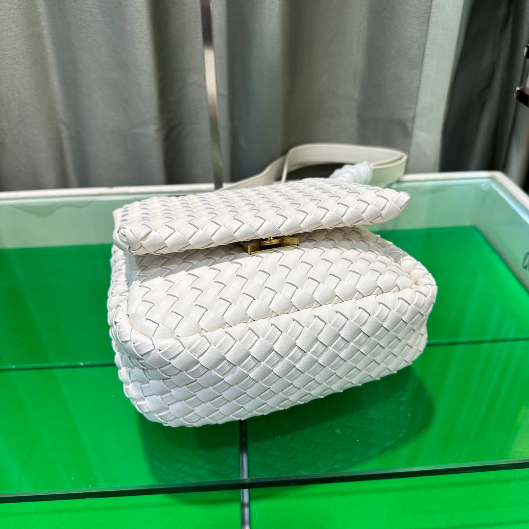 leather shoulder bag-Woven