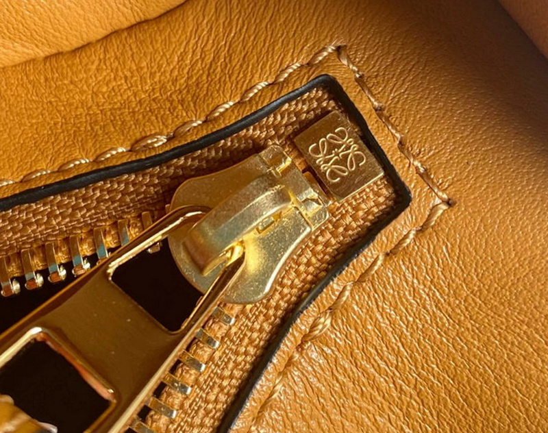 Puzzle leather shoulder bag